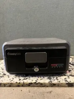 Sentry Safe　ポータブル耐火
