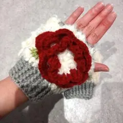 ハンドメイド　ハンドウォーマー　花モチーフ