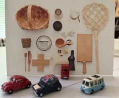 ミニチュアカーのポストカードスタンド