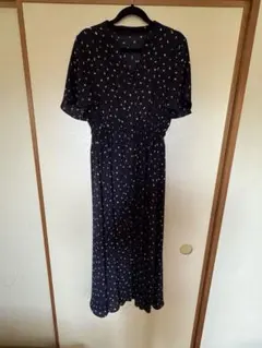 allureville ワンピースのサムネイル