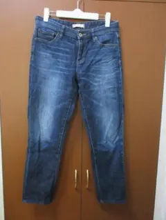 ユニクロ　スリムボーイフレンドフィットアンクルジーンズ25(63.5cm)