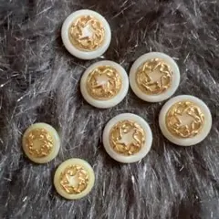 ホワイトとゴールドのボタン 7個セット