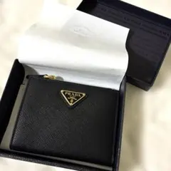 【新品未使用】PRADA レディース 二つ折り財布 トライアングルロゴ 黒