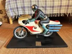RMW・1／5 SCALE・仮面ライダー旧1号 & サイクロン号 Amazon.co.jp: RMW 1/5スタチュー 仮面ライダー旧1号＆旧