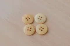 レトロな雰囲気のマーブル模様のボタン　4個セット