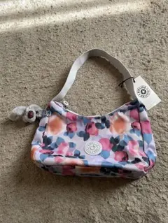 キプリング　花柄ナイロンポーチ