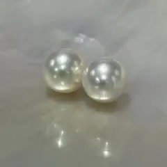 伊勢志摩産　アコヤ真珠　無調色のピアス(両耳用)