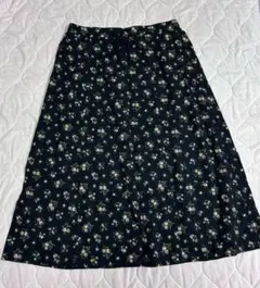 ローラアシュレイ　黒花柄フレアスカート 11号　ウエスト総ゴム