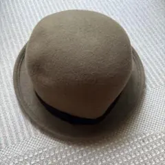 CASTANO 帽子屋ベージュ ウールハット 黒リボン付きのサムネイル