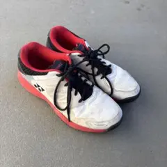 テニスシューズ 28