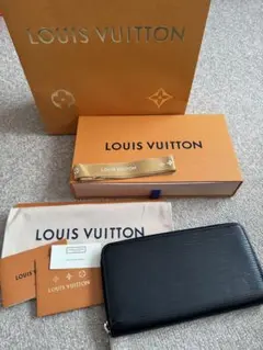 LOUIS VUITTON エピレザー ブラック長財布