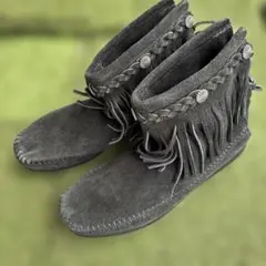 SALE❣️未使用品⭐️ ミネトンカ　スエード ブーツ フリンジ　ブラック7 24㎝