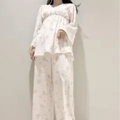 ジェラートピケ　さくら柄カップインプルオーバーアンドさくら柄ロングパンツ