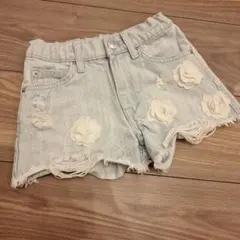 【ZARA】花モチーフ付きデニムショートパンツ