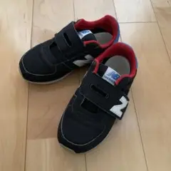 New Balance キッズスニーカー ブラック/レッド　19cm
