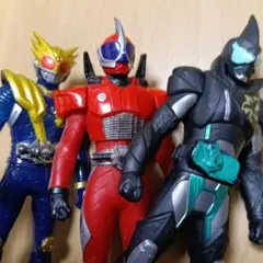 5/4限定価格　仮面ライダーソフビセット