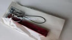 レザー製赤いキーチェーンストラップ