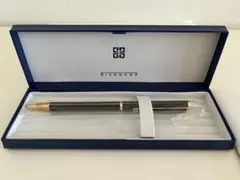 GIVENCHY ジバンシィ　ポールペンのサムネイル