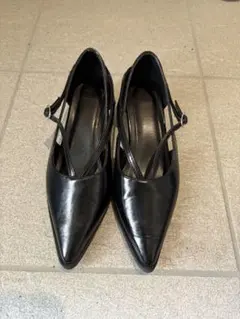 【menue】ブラック ポインテッドトゥ ヒールパンプス 21.5㎝