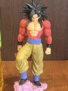 孫悟空 スーパーサイヤ人4 フィギュア約25センチ！大きいです。