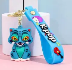 韓国アニメ　k-popガールズ デーモンハンターズキャラクター虎のキーホルダーのサムネイル