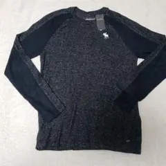 Abercrombie&Fitch　長袖Tシャツ