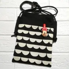 ポケット2つ ハーフサークル柄☆ショルダーバッグ ☆ ハンドメイド☆スマホケース