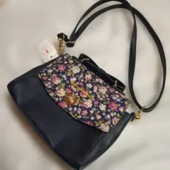 花柄フラップ ショルダーバッグ ネイビー