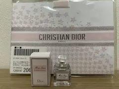 Miss Dior ブルーミング ブーケ ミニ香水 ノベルティ付きのサムネイル