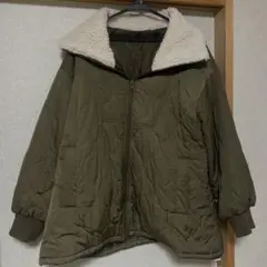 オリーブ色 キルティング ダウン ジャケット ボア襟付き