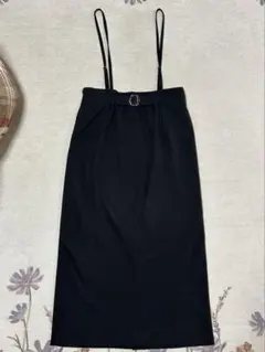 FENNEl ブラックタイトスカート ストラップ付き