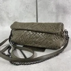 入手困難✨ ファロルニ チェーン ショルダーバッグ イントレチャート カーキ