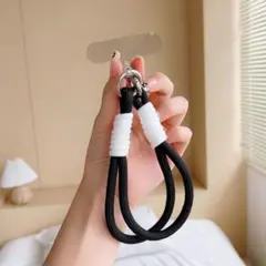 スマホハンドストラップストラップ 韓国 黒 白 カラビナ モノトーン 125