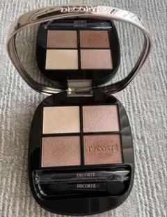 コスメデコルテ アイシャドウ 01Rosy Brown