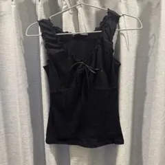 BRANDY MELVILLE 黒タンクトップ　フリル