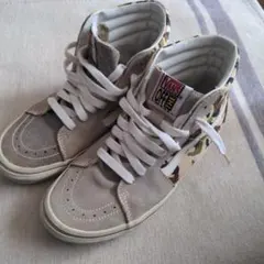 VANSハイカットスニーカー迷彩柄