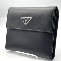 美品✨PRADA ブラックレザー 三つ折り財布　三角　トライアングル　黒　プラダのサムネイル