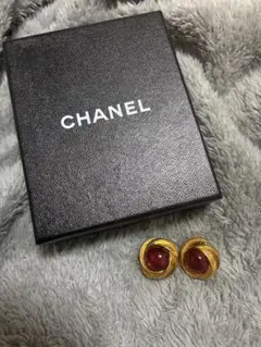 希少デザイン　vintageCHANEL イヤリングのサムネイル