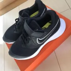 再値下げ中！Nike ブラック スニーカー ベルクロ