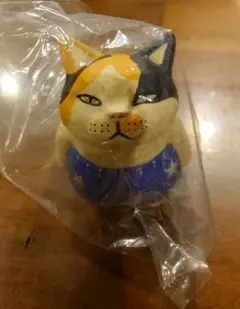 【新商品】おぱんつ猫 木彫り猫フィギュア ぴったり三毛 ガチャガチャ
