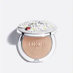 Dior ディオール　ハイライト Glow Luminizer 003 Dior ディオール ハイライト Glow Luminizer 003 - メルカリ