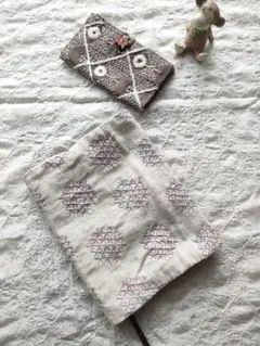 刺し子ブックカバー【まんまる水玉】