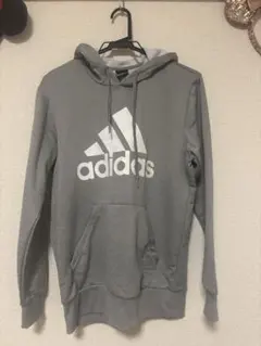 adidasパーカーのサムネイル