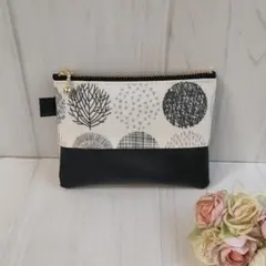 サークル柄モノトーン×黒無地　ポケットティッシュポーチ　　ラミネートミニポーチ