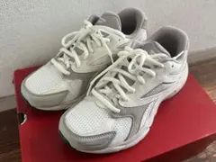 【美品】【値下げ】Reebokスニーカー　24cm