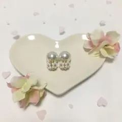 【 新品・未使用 】　大粒パールピアス　お花付きパールピアス　お花　真珠