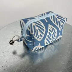 81 boxポーチ 小物入れ　マルチケース　北欧柄