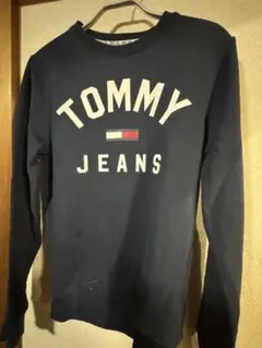 TOMMY JEANS ネイビー トレーナー