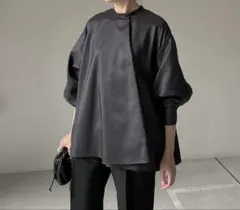 LOHENローヘン ショルダースリットカットソー ブラック ロンT - メルカリ