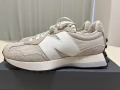 New Balance MS327CQ ベージュ 27.0cmのサムネイル
